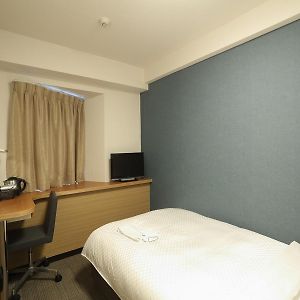 Zimmer mit Kingsize-Bett